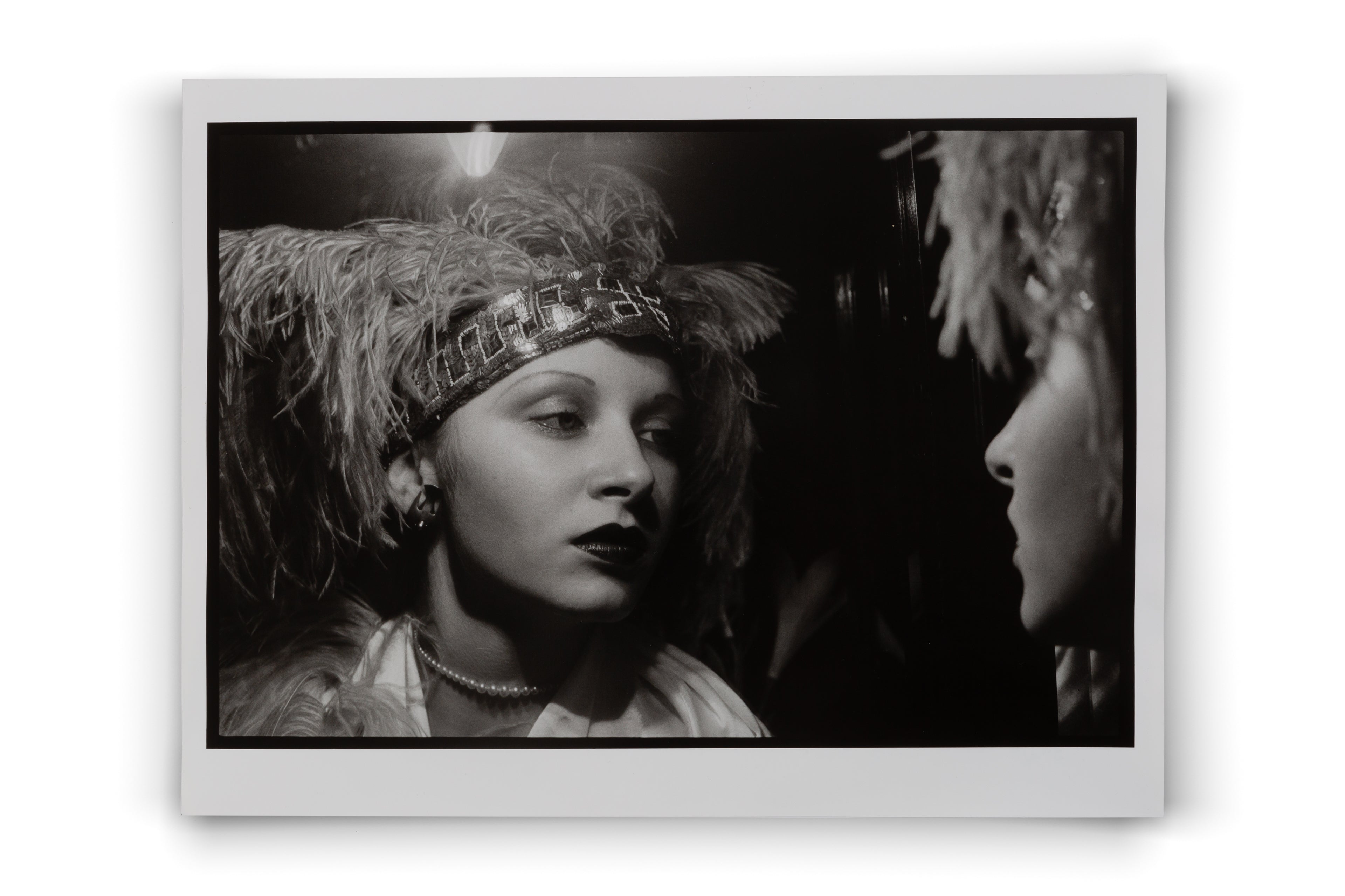 Ulrike Ottinger - Aus der Spiegelserie: Straußenfeder (Tabea Blumenschein), ca. 1974/2022, Berlin